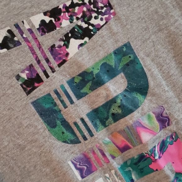 ADIDAS tee - Picture 2 of 3